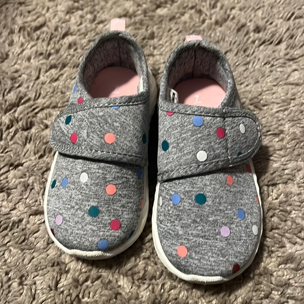 Carter’s polka dot shoes